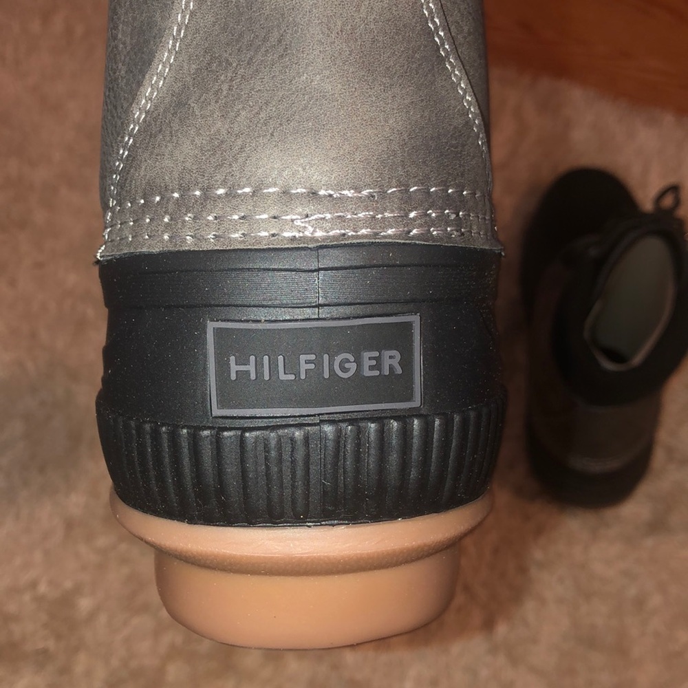 Tommy Hilfiger Duck Boots NWT - Picture 4 of 4